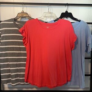 crown & ivy Coral, Gray, and Blue Women's Size L/M Short Sleeve Tops, D18